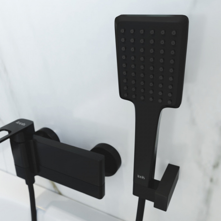 Смеситель IDDIS SLIDE SLIBL00i02 для ванны и душа 